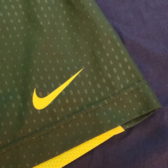 Oregon Ducks Nike Athletic Shorts – Men’s Size Large (L)– Green & Yellow Dri-Fit - Picture 3 of 6